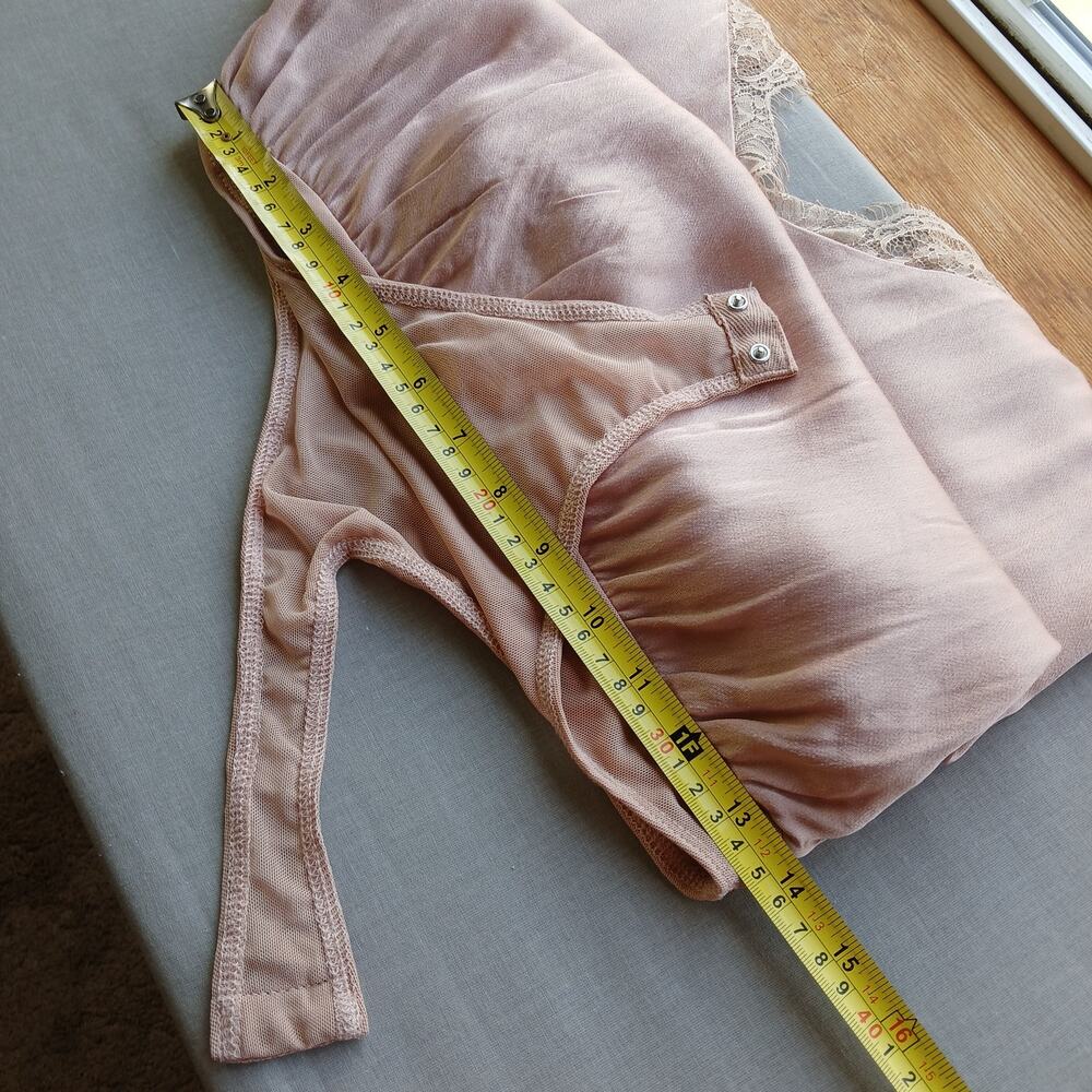 NWT Socialite Lace Trim Satin Bodysuit S blush pink V-neck mesh bottom 2-snaps - Picture 8 of 10